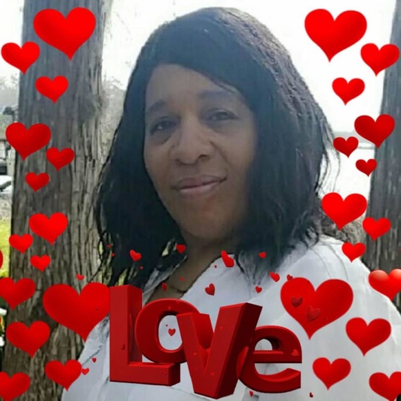 Meet your Posher, Kimberly - Picture 2 of 2